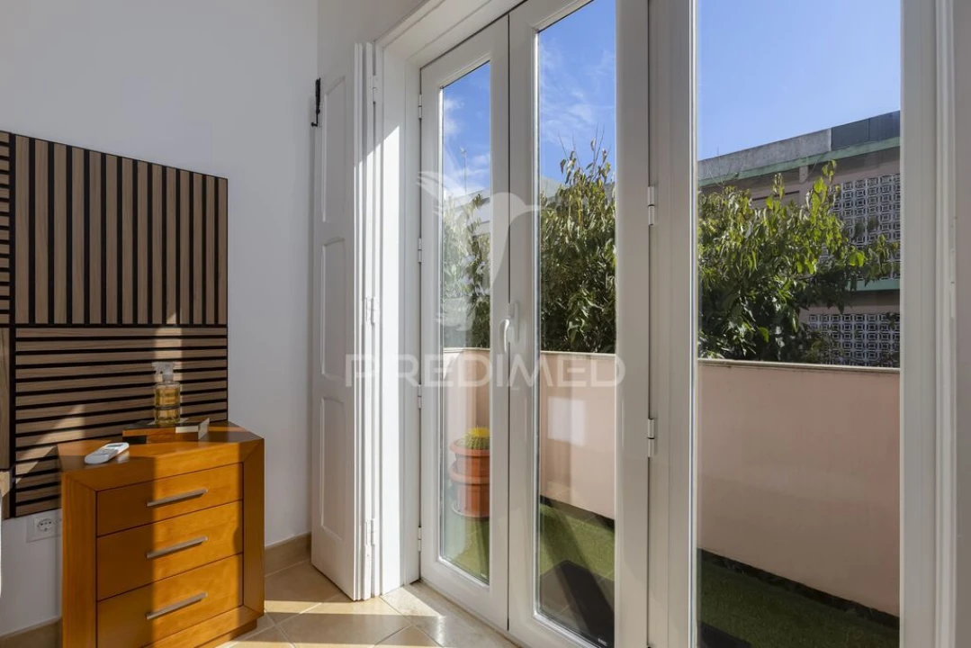 Apartamento T3 para Venda em Portimão Foto 18