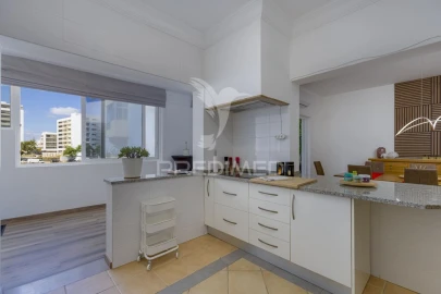 Apartamento T3 para Venda em Portimão