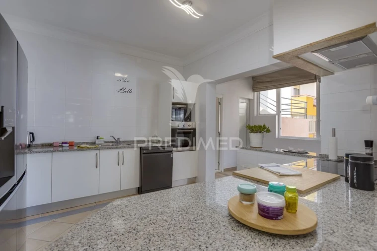 Apartamento T3 para Venda em Portimão Foto 12