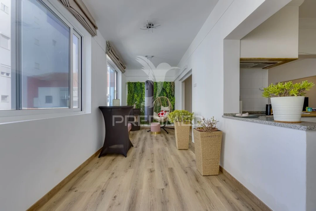 Apartamento T3 para Venda em Portimão Foto 6