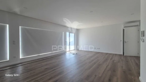 Apartamento T3 para Venda em Cabanelas
