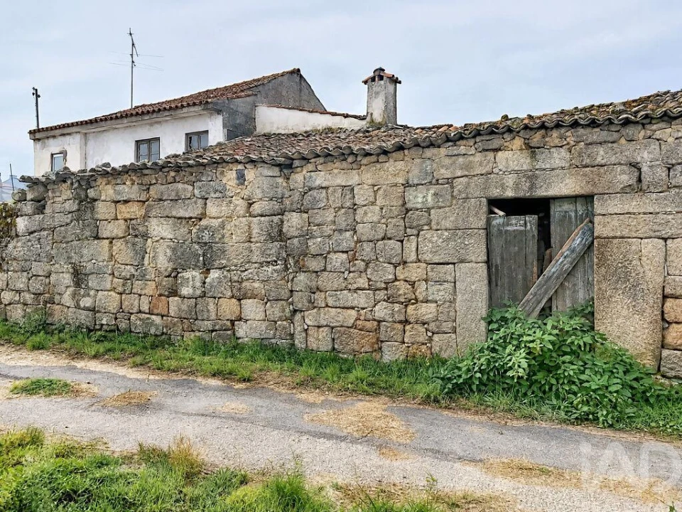 Moradia T2 para Venda em Ervedal e Vila Franca da Beira Foto 37