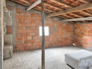 Moradia T2 para Venda em Ervedal e Vila Franca da Beira