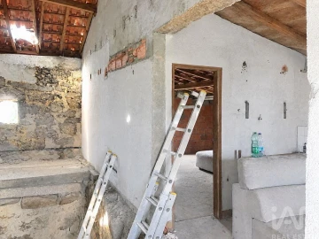Moradia T2 para Venda em Ervedal e Vila Franca da Beira