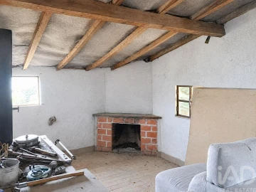Moradia T2 para Venda em Ervedal e Vila Franca da Beira