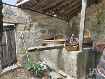 Moradia T2 para Venda em Ervedal e Vila Franca da Beira