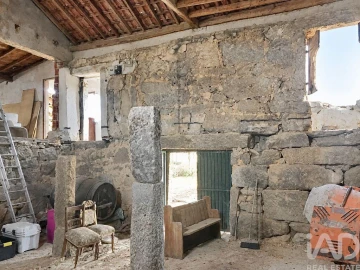 Moradia T2 para Venda em Ervedal e Vila Franca da Beira