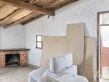Moradia T2 para Venda em Ervedal e Vila Franca da Beira