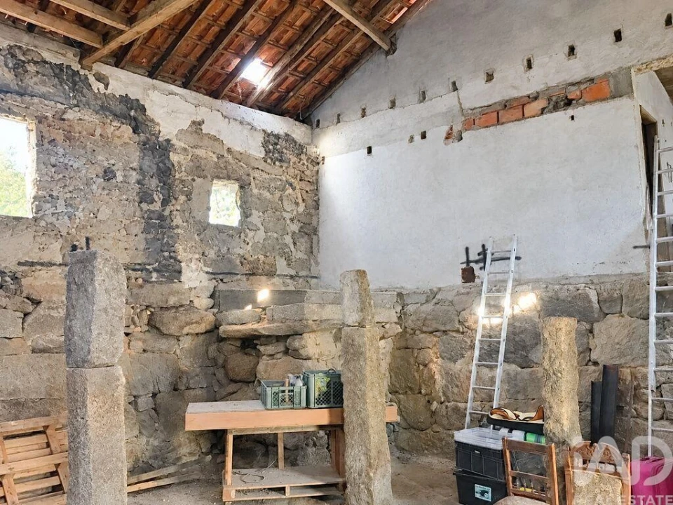 Moradia T2 para Venda em Ervedal e Vila Franca da Beira Foto 6