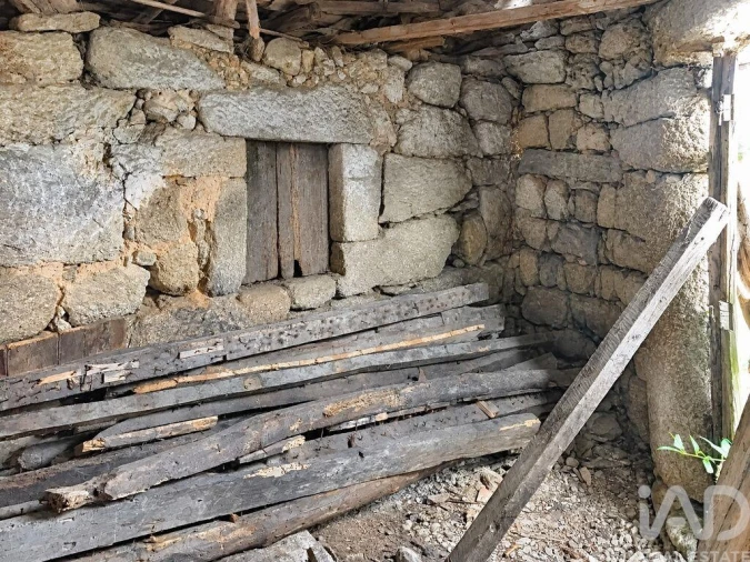 Moradia T2 para Venda em Ervedal e Vila Franca da Beira Foto 29