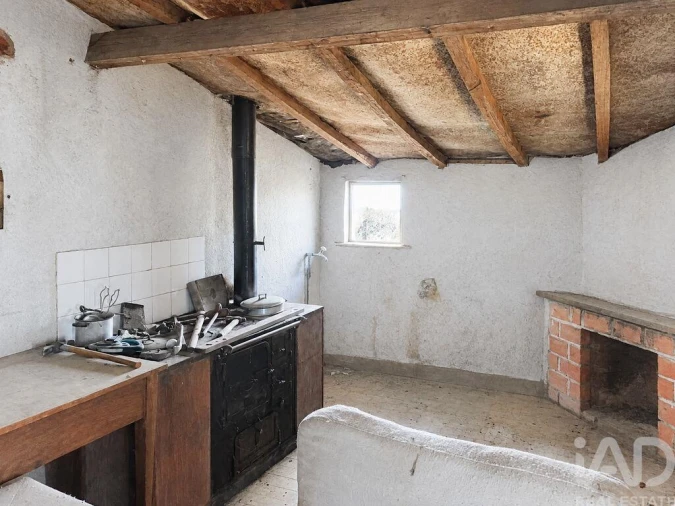 Moradia T2 para Venda em Ervedal e Vila Franca da Beira Foto 15