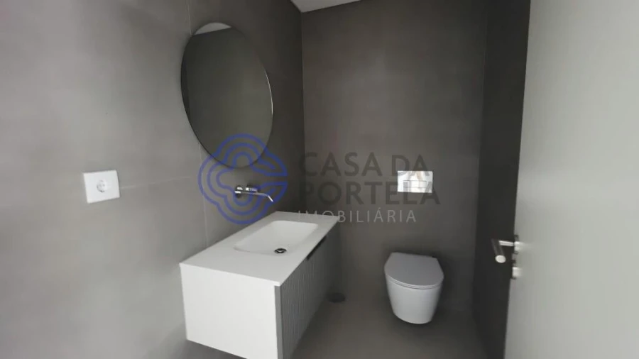 Apartamento T2 para Venda em Viseu Foto 11