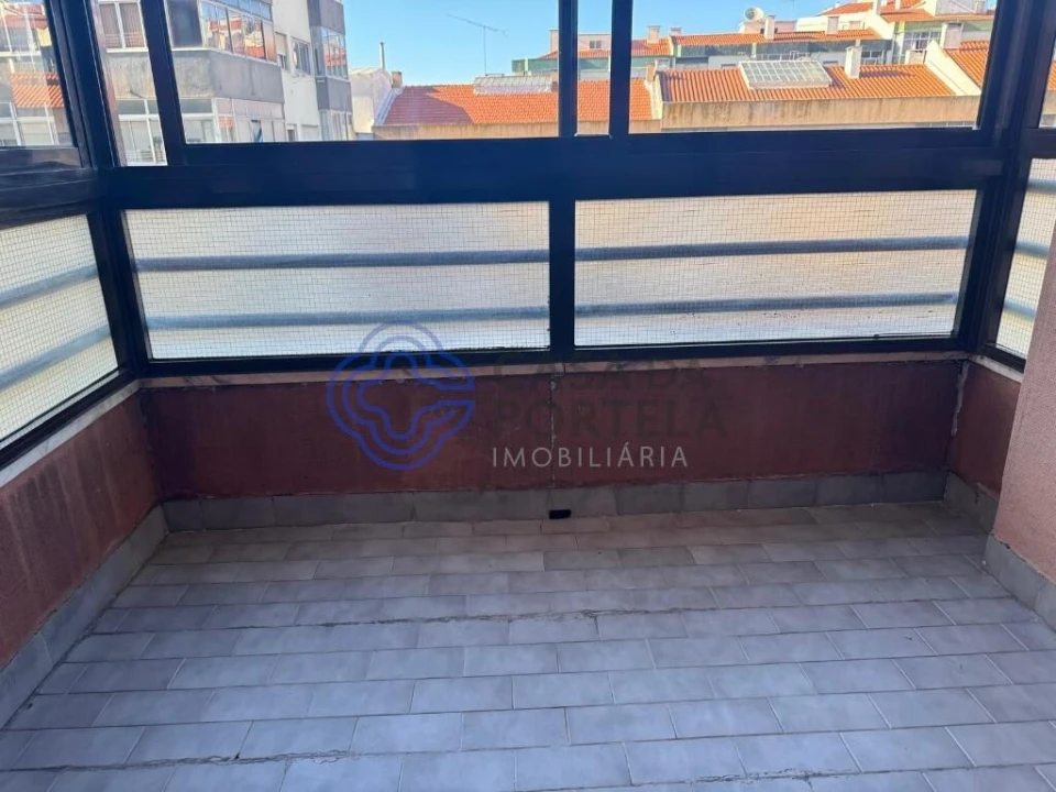 Apartamento T1 para Venda em Agualva e Mira-Sintra Foto 31