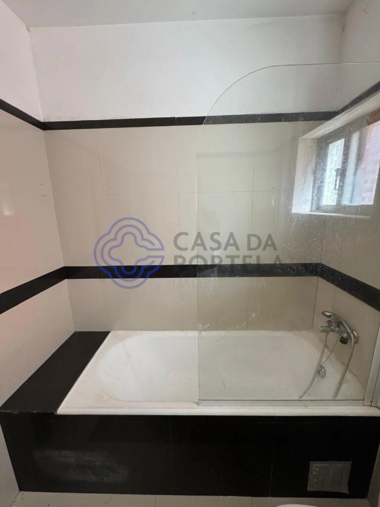 Apartamento T1 para Venda em Agualva e Mira-Sintra Foto 13