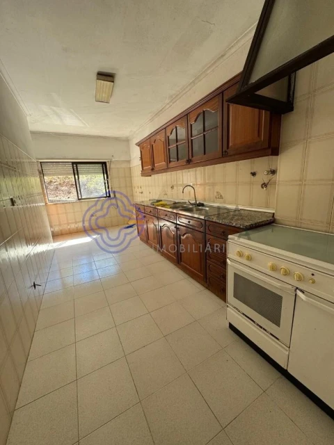 Apartamento T1 para Venda em Agualva e Mira-Sintra