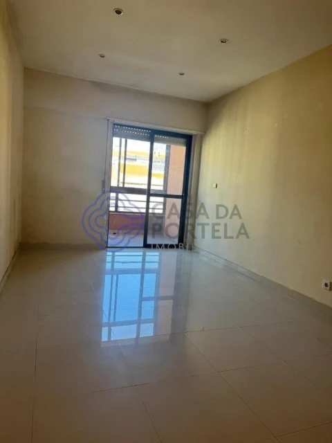 Apartamento T1 para Venda em Agualva e Mira-Sintra