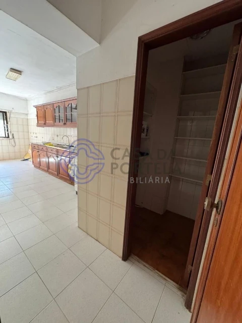 Apartamento T1 para Venda em Agualva e Mira-Sintra