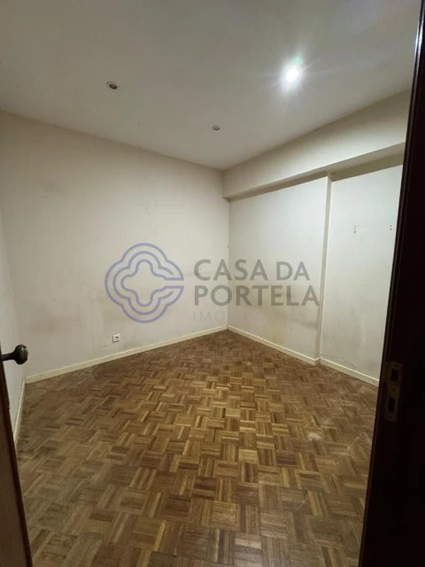Apartamento T1 para Venda em Agualva e Mira-Sintra