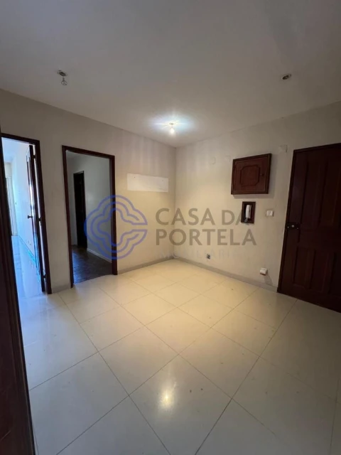 Apartamento T1 para Venda em Agualva e Mira-Sintra