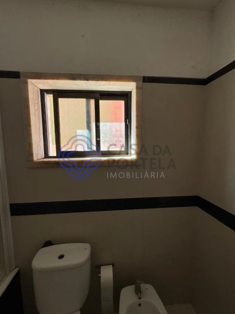 Apartamento T1 para Venda em Agualva e Mira-Sintra