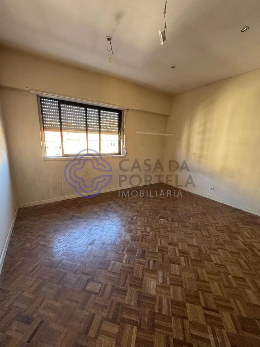 Apartamento T1 para Venda em Agualva e Mira-Sintra Foto 22