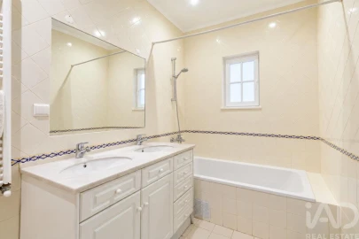 Apartamento T5 para Venda em Arroios