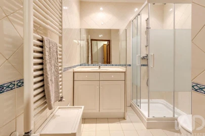 Apartamento T5 para Venda em Arroios