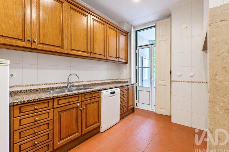 Apartamento T5 para Venda em Arroios Foto 10