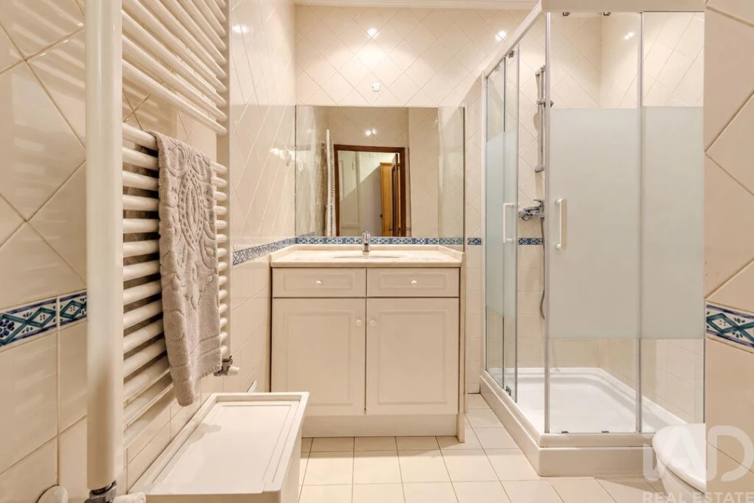 Apartamento T5 para Venda em Arroios Foto 21