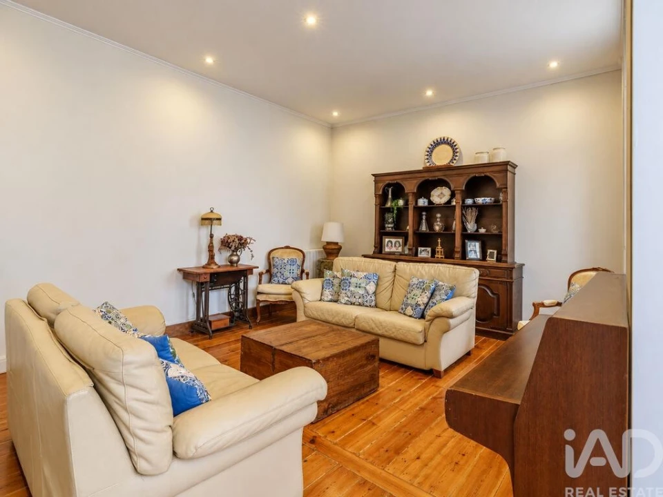 Apartamento T5 para Venda em Arroios Foto 4