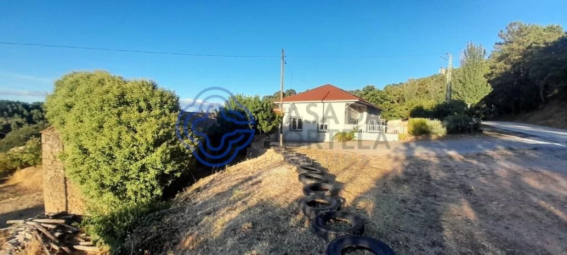 Quinta T3 para Venda em Três Povos Foto 2