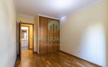 Apartamento T2 para Arrendamento em Lordelo do Ouro e Massarelos