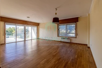 Apartamento T2 para Arrendamento em Lordelo do Ouro e Massarelos