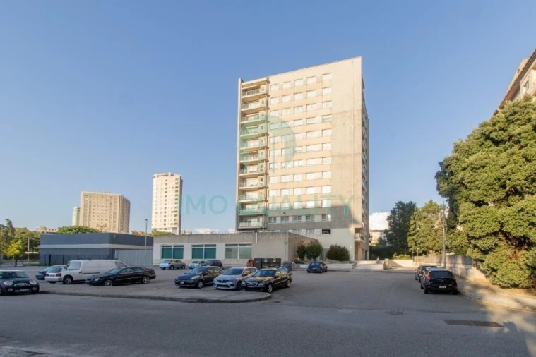 Apartamento T2 para Arrendamento em Lordelo do Ouro e Massarelos Foto 30