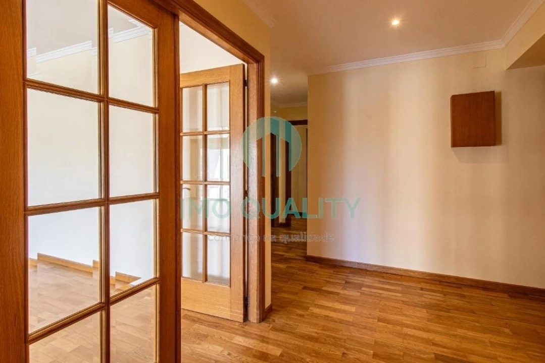 Apartamento T2 para Arrendamento em Lordelo do Ouro e Massarelos Foto 16