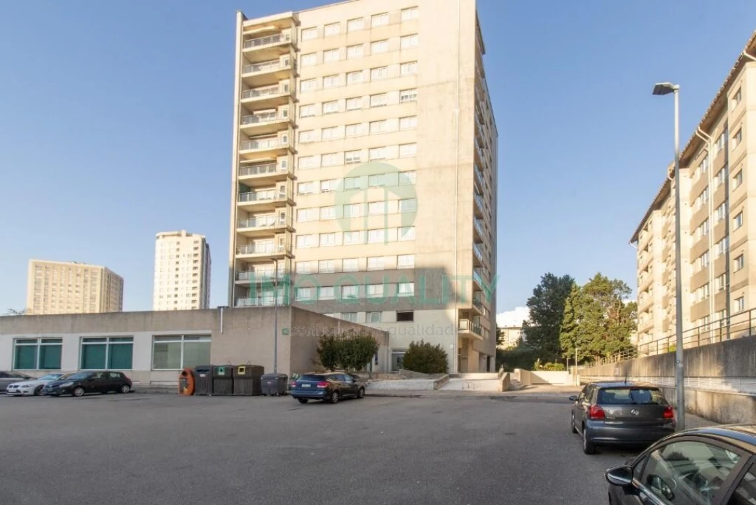 Apartamento T2 para Arrendamento em Lordelo do Ouro e Massarelos Foto 1