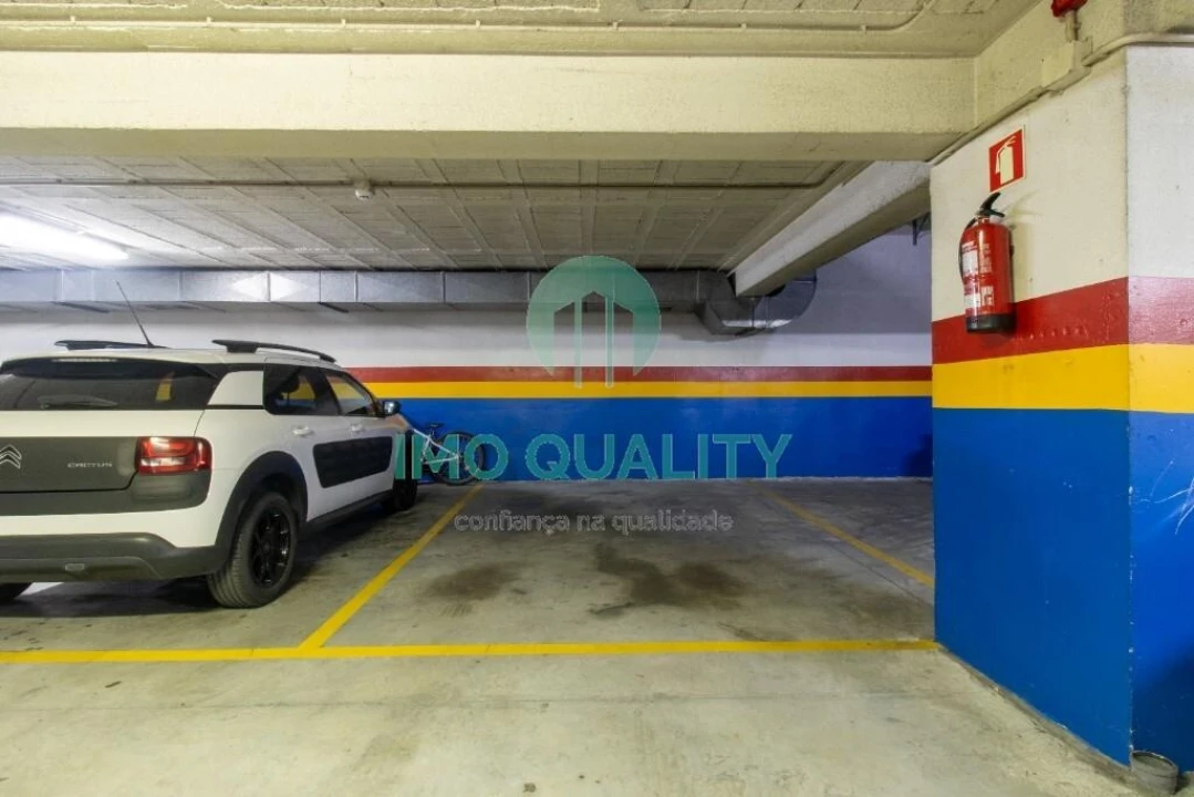 Apartamento T2 para Arrendamento em Lordelo do Ouro e Massarelos Foto 28