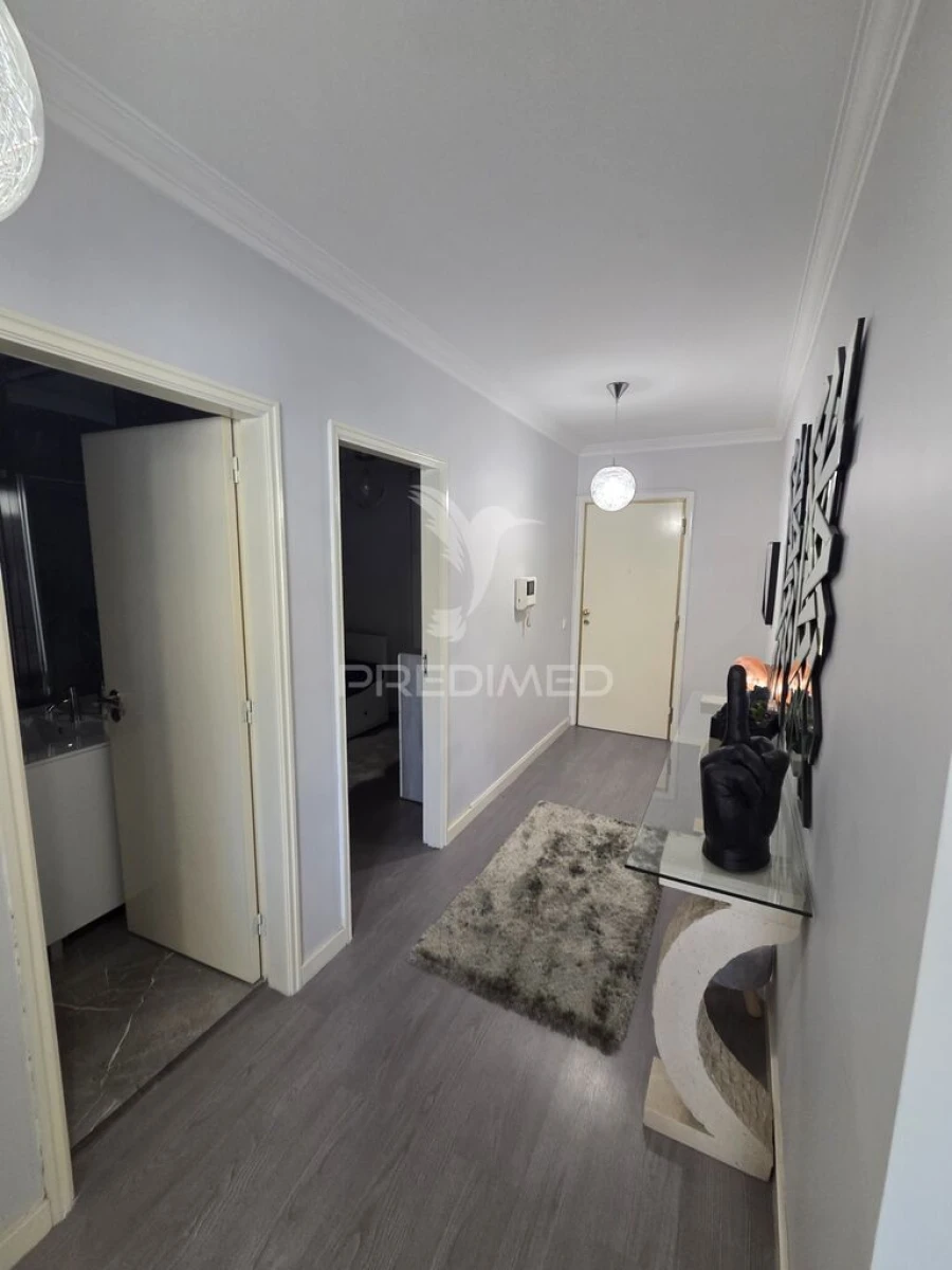 Apartamento T1 para Venda em Mafamude e Vilar do Paraíso Foto 19