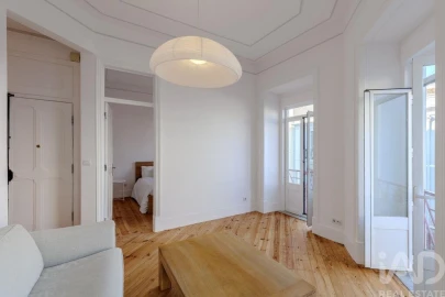 Apartamento T3 para Arrendamento em Penha de França