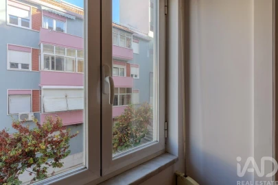 Apartamento T3 para Arrendamento em Penha de França