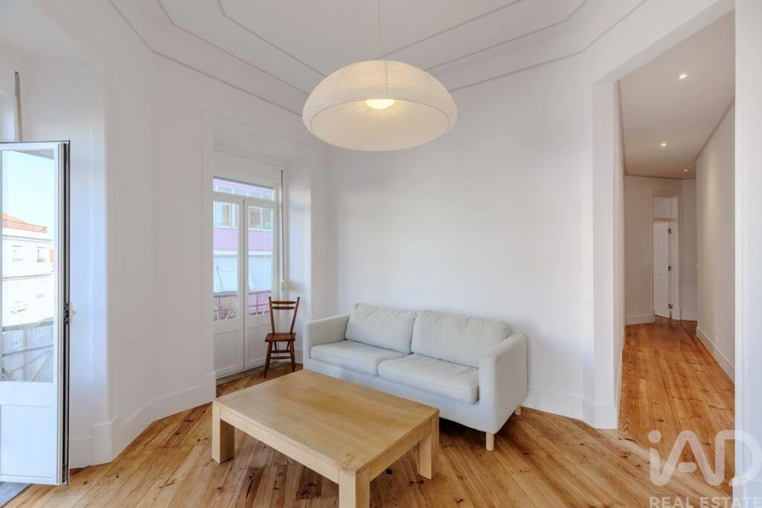 Apartamento T3 para Arrendamento em Penha de França Foto 3