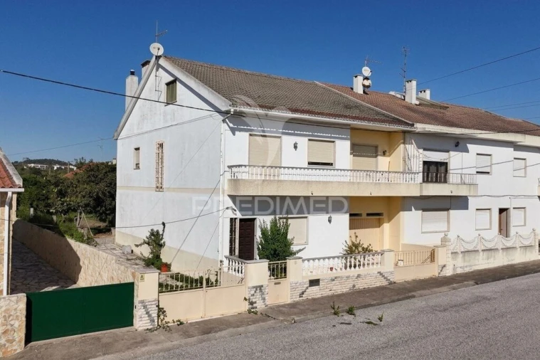 Moradia T3 para Venda em Vila Nova da Barquinha Foto 2