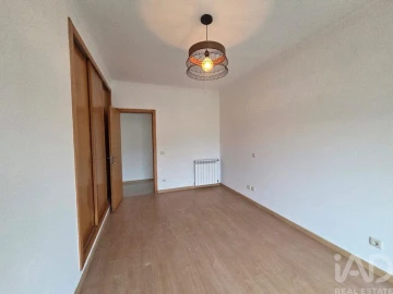 Apartamento T2 para Venda em Santa Comba Dão e Couto do Mosteiro
