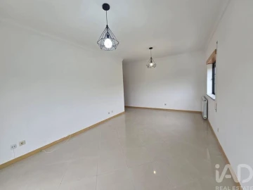 Apartamento T2 para Venda em Santa Comba Dão e Couto do Mosteiro