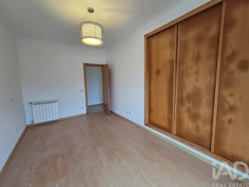 Apartamento T2 para Venda em Santa Comba Dão e Couto do Mosteiro