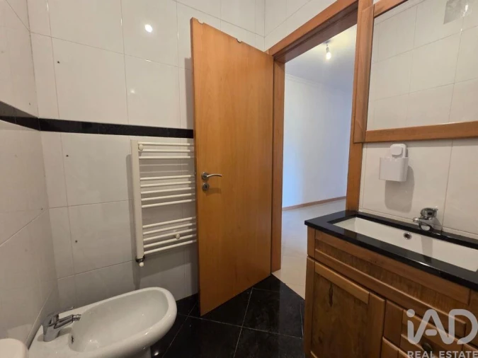 Apartamento T2 para Venda em Santa Comba Dão e Couto do Mosteiro Foto 10