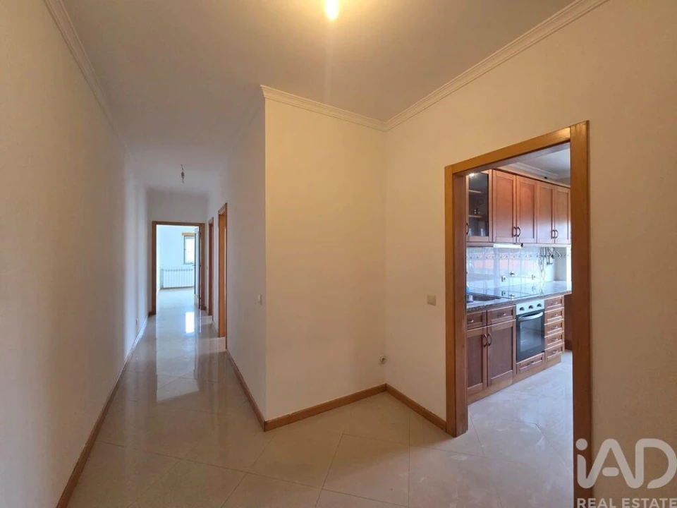 Apartamento T2 para Venda em Santa Comba Dão e Couto do Mosteiro Foto 2
