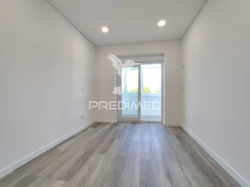 Apartamento T3 para Venda em Seixal, Arrentela e Aldeia de Paio Pires