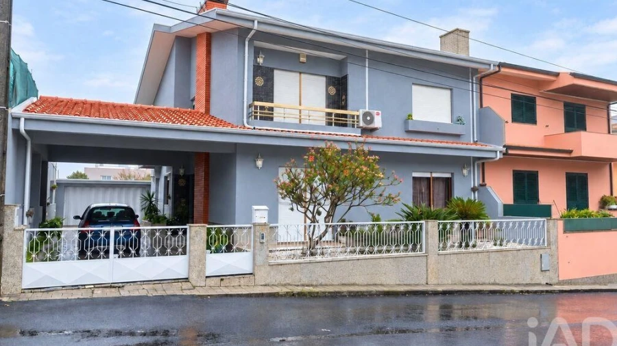 Moradia T4 para Venda em Coronado (São Romão e São Mamede)