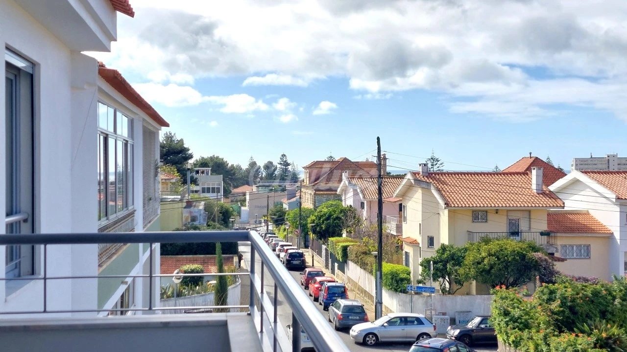 Apartamento T3 para Venda em Carcavelos e Parede Foto 2